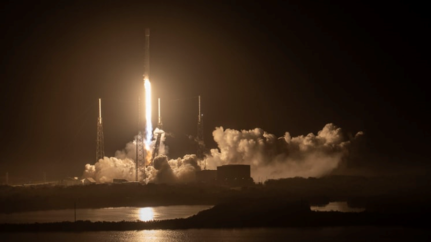 Lanzamiento cohete Falcon 9 Block 5