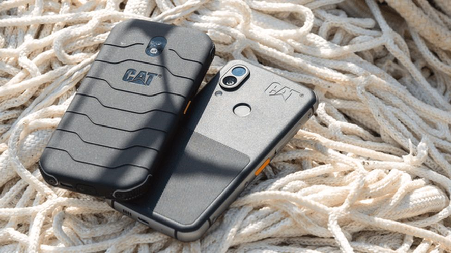 Cat smartphone con conectividad satelital