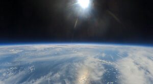 La foto: An image taken from Space Perspective's Spaceship Neptune Excelsior during its first full test flight on Sept. 15, 2024.