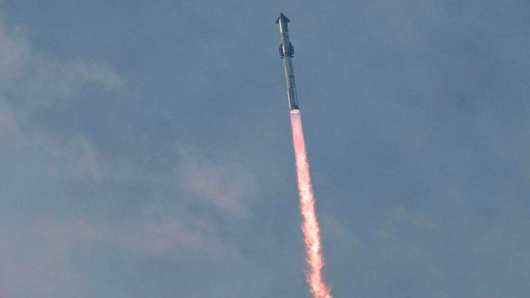 SpaceX estira la ventaja en el negocio de los pequeños satélites y reordena el tablero orbital