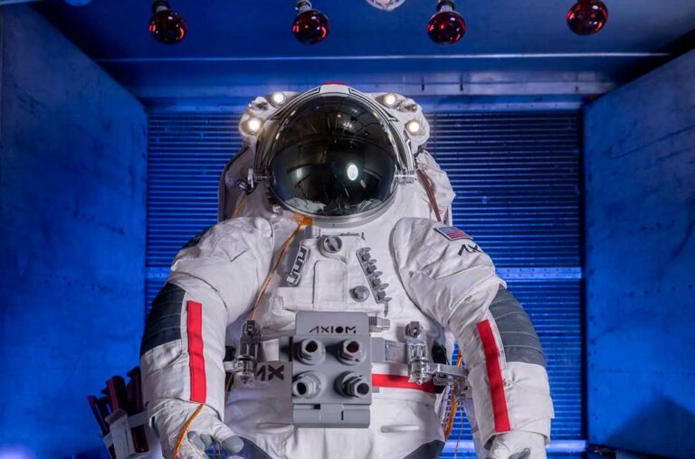 Axiom valida su traje lunar AxEMU en su primera prueba térmica en vacío