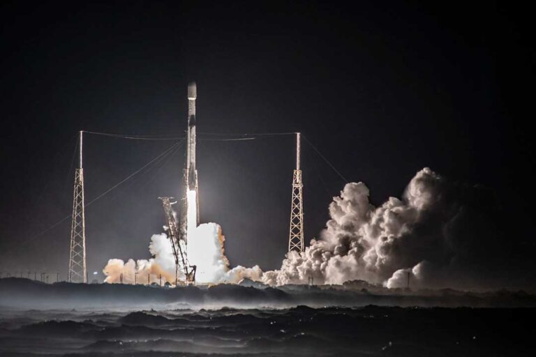 SpaceX baja la órbita de miles de satélites y mueve el eje del debate sobre la sostenibilidad espacial