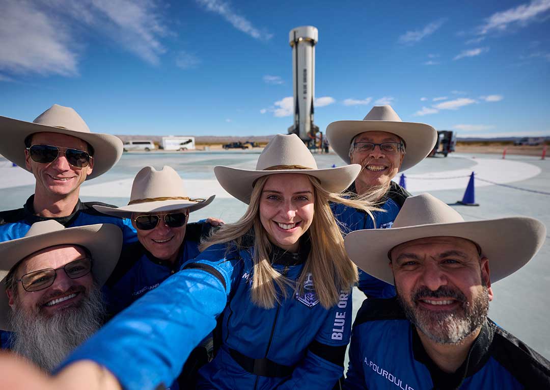 Blue Origin cruza la línea de Kármán con NS-37 y una tripulante usuaria de silla de ruedas