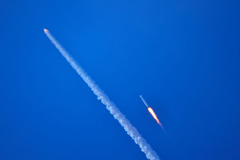 China combina prueba de escape de Mengzhou y amerizaje controlado de primera etapa