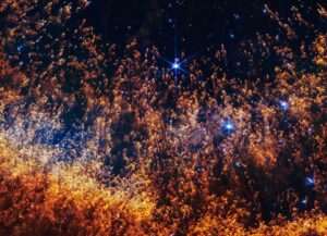 JWST revela la Nebulosa de la Hélice y deja en primer plano el “desarme” de una estrella tipo Sol