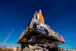 NASA pausa una prueba del SLS por una fuga de hidrógeno durante el abastecimiento