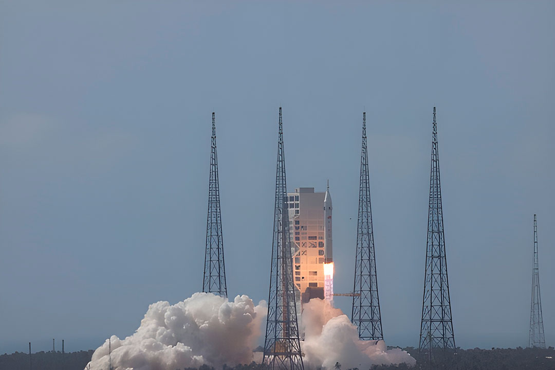 China prueba en vuelo el escape de Mengzhou en condición max-q
