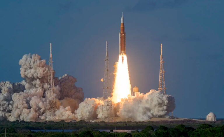 Artemis II despegó con éxito y devolvió a la humanidad al camino de la Luna